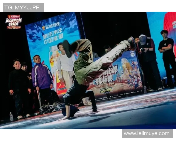 南京街舞队在全国街舞大赛中的灵活性表现引发热议与赞赏 南京街舞队在全国街舞大赛中的灵活性表现引发热议与赞赏